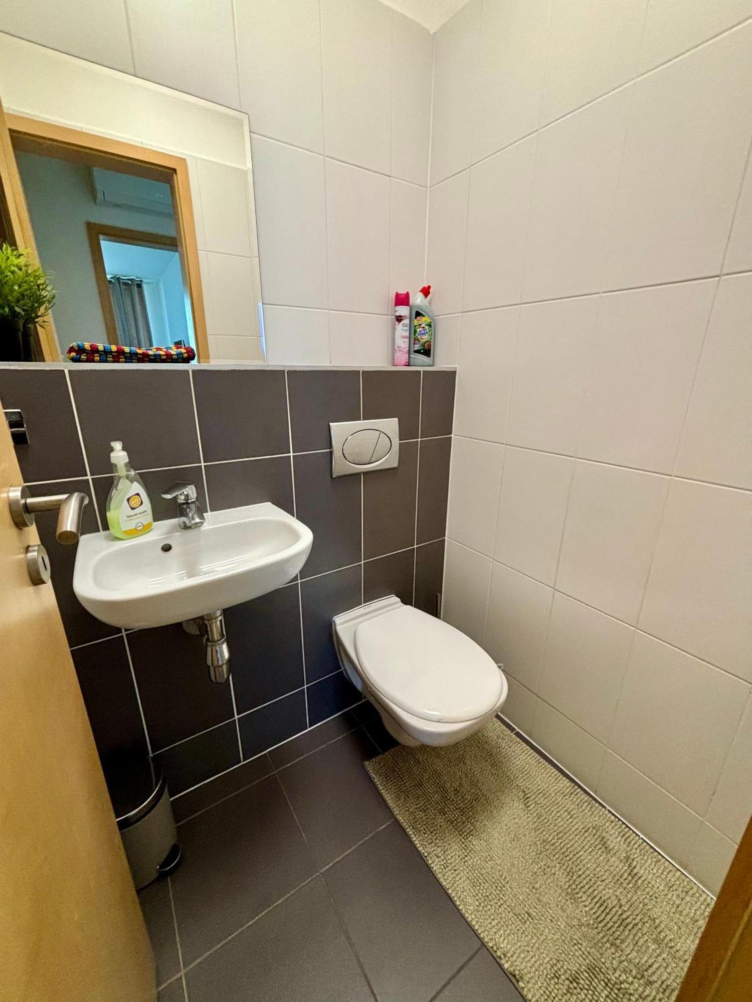 Three Towers With Beautiful View And Parking! Lejlighed Bratislava Eksteriør billede